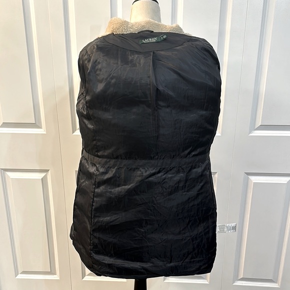 Ralph Lauren Black Puffers - Picture 7 of 11